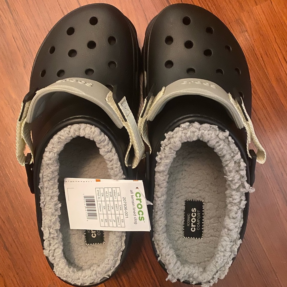 Crocs Unisex-Adult All Terrain Lined Clogs with Adjustable Heel Strap